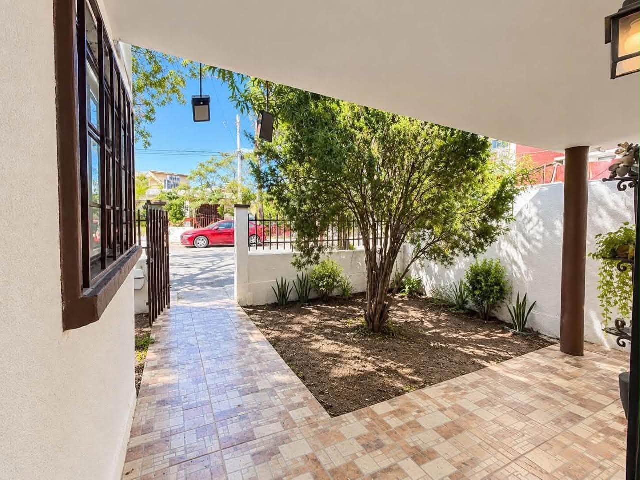 Galería de Casa en calle 18 de Marzo